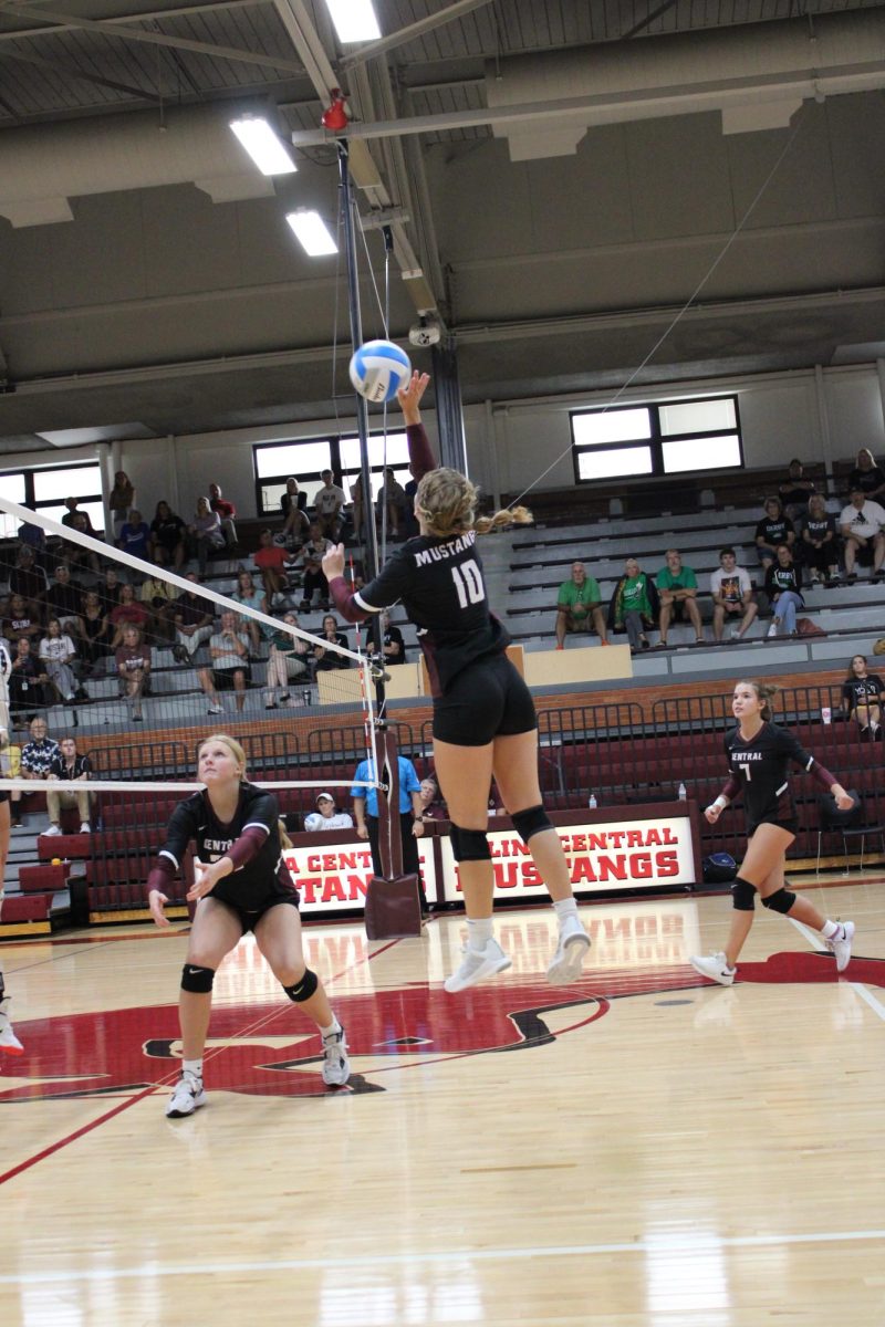 Volleyball 8/29/2023 Photo Gallery