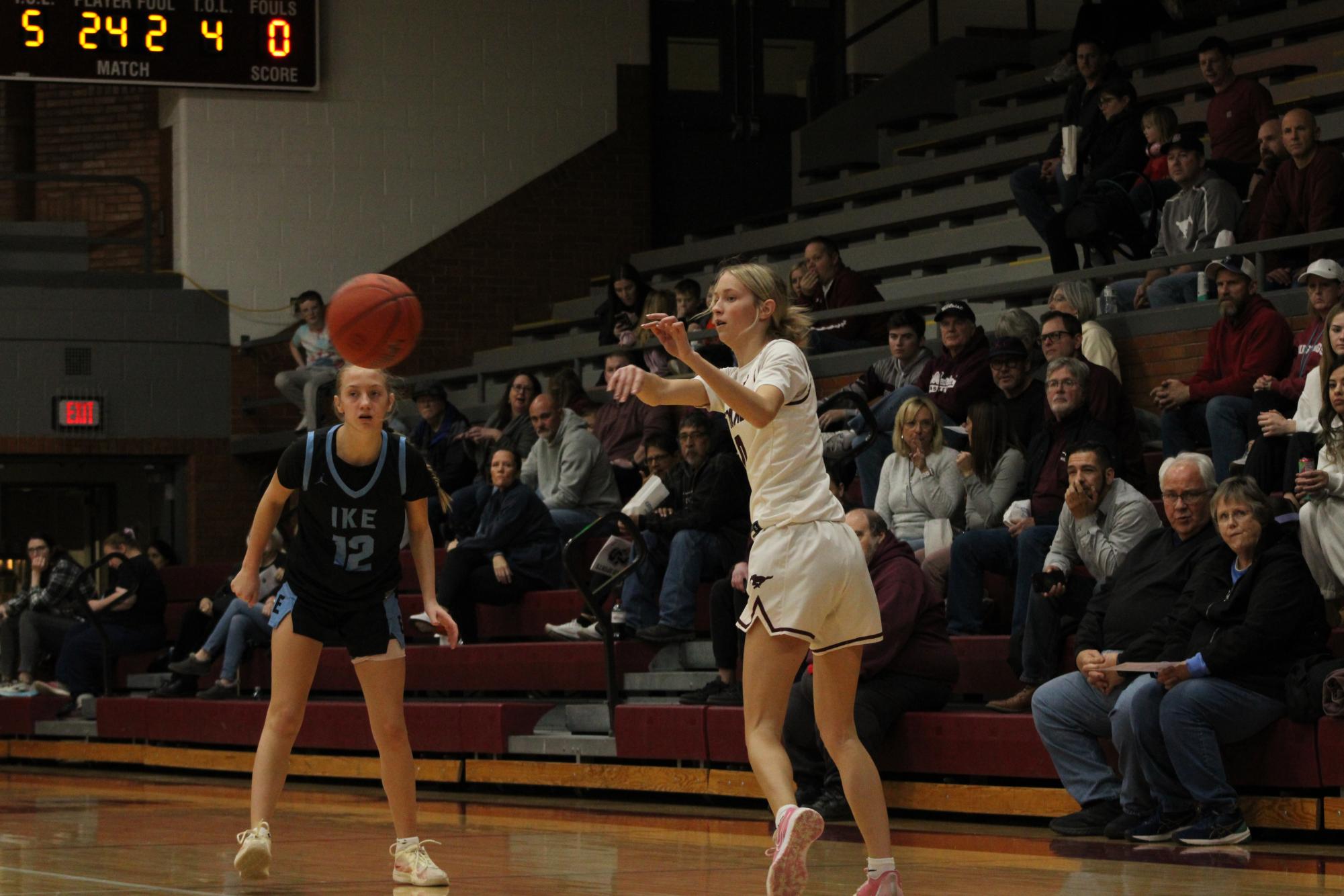 Varsity Girls Basketball vs. Eisenhower 1/17 (Photo Gallery)