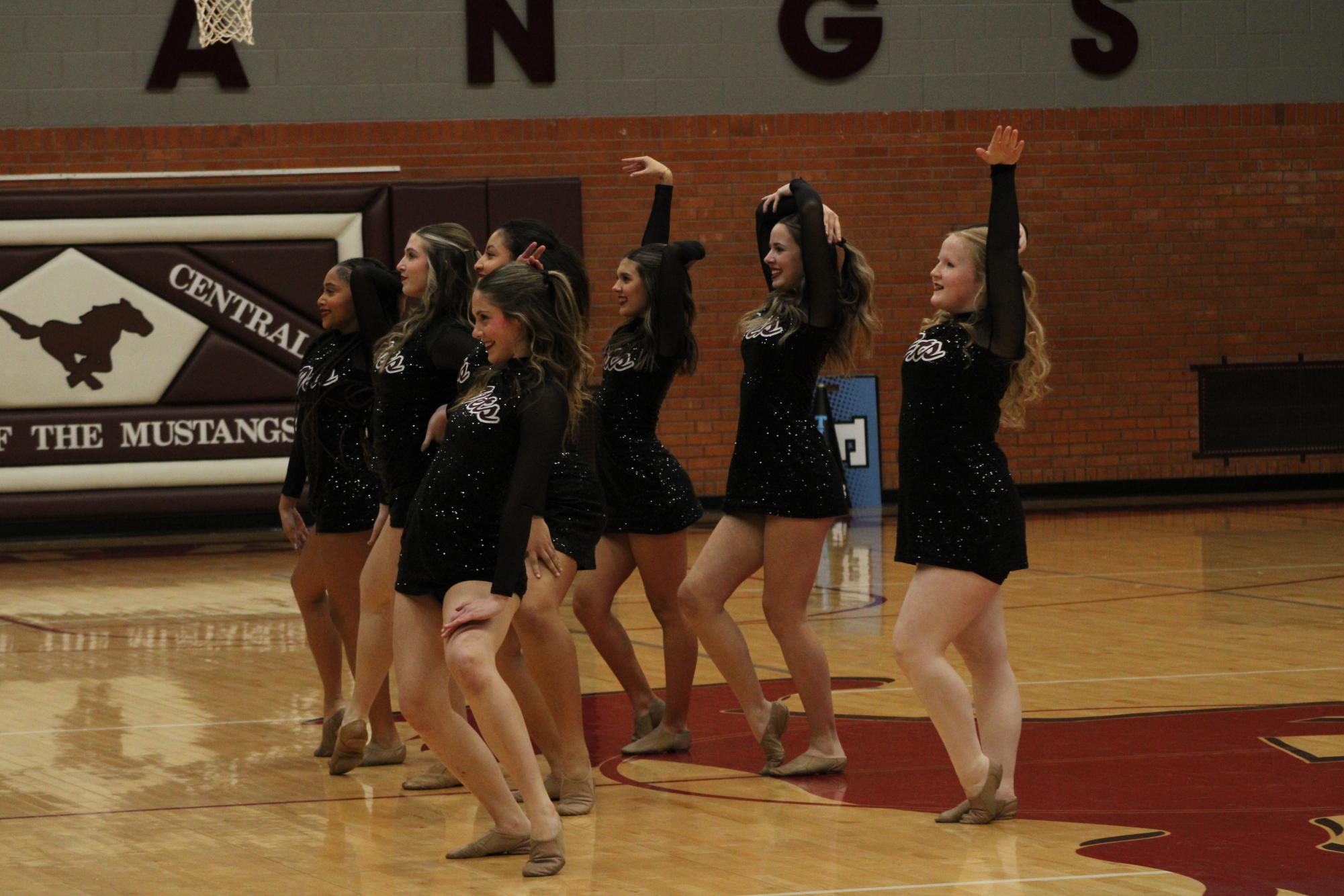 Varsity Girls Basketball vs. Eisenhower 1/17 (Photo Gallery)