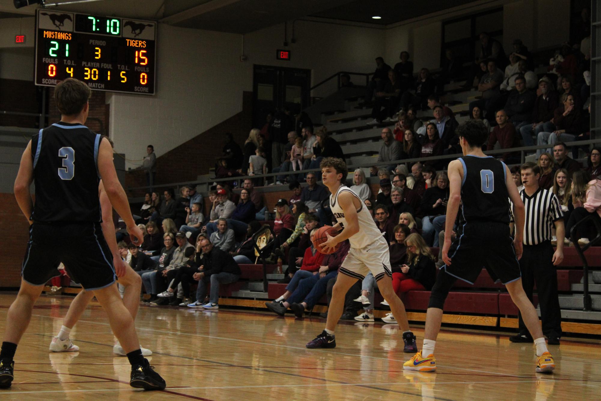 Varsity Boys Basketball vs. Eisenhower 1/17 Photo Gallery