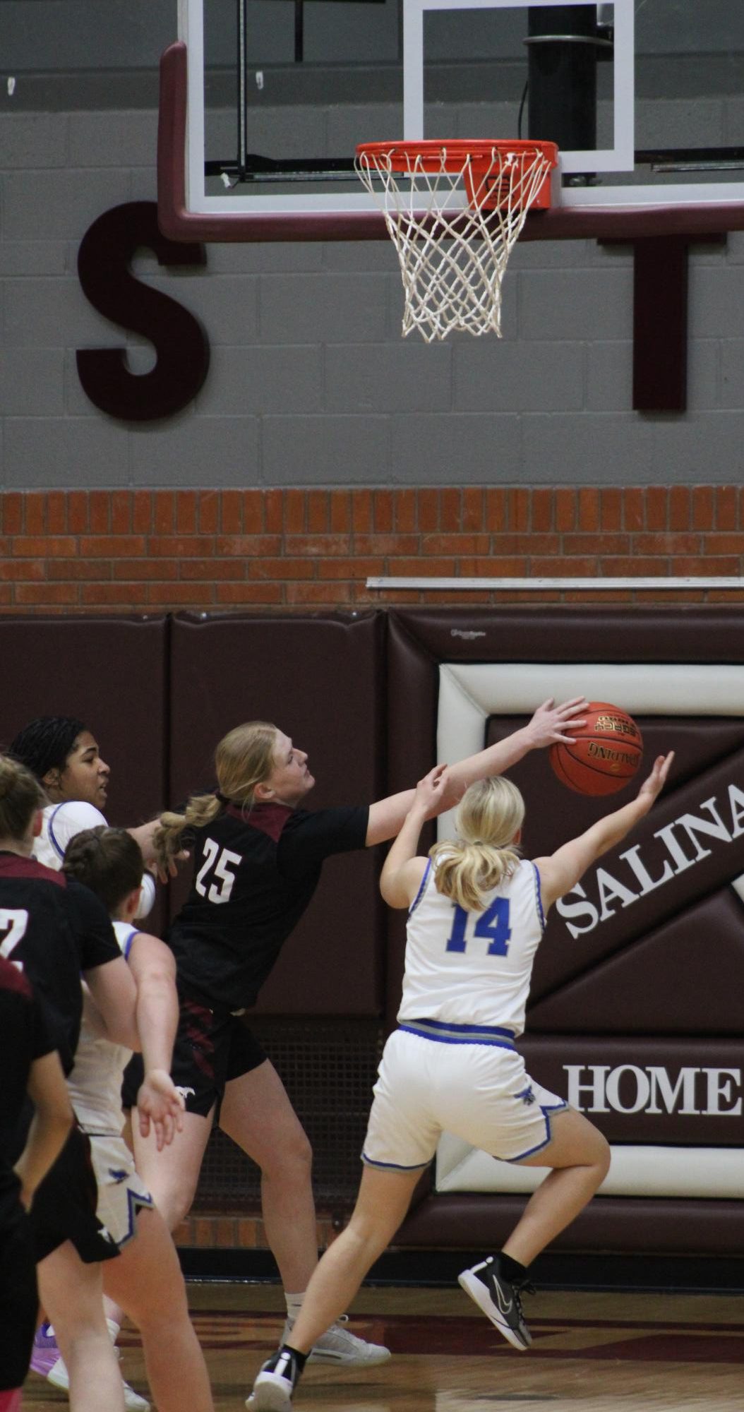 Varsity Girls Basketball vs. Junction City SIT 1/24 Photo Gallery