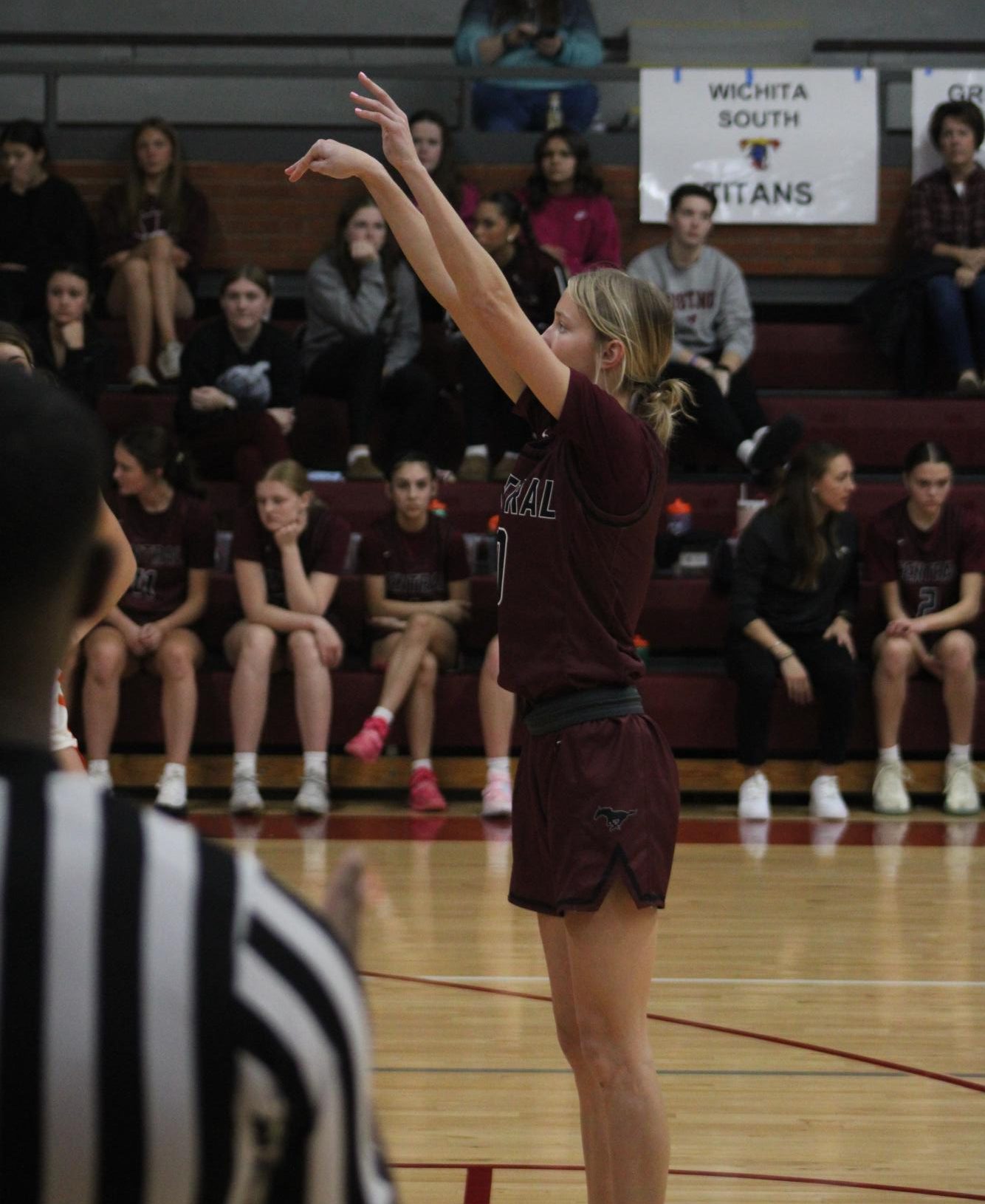 Varsity Girls Basketball vs. Abilene SIT 1/25 Photo Gallery