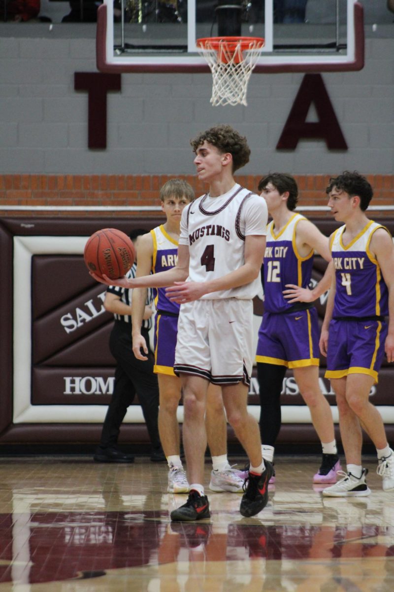 Varsity Boys Basketball vs. Ark City 2/14 Photo Gallery