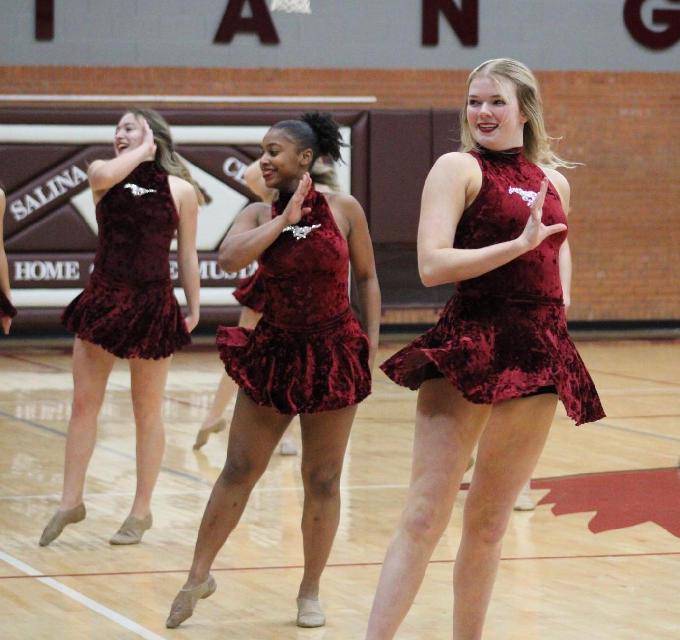 Varsity Girls Basketball vs. Maize 2/4 Photo Gallery