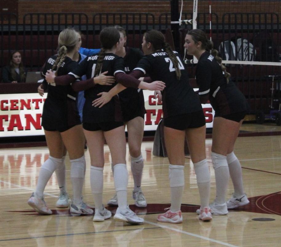 Varsity Volleyball 9/30 Photo Gallery