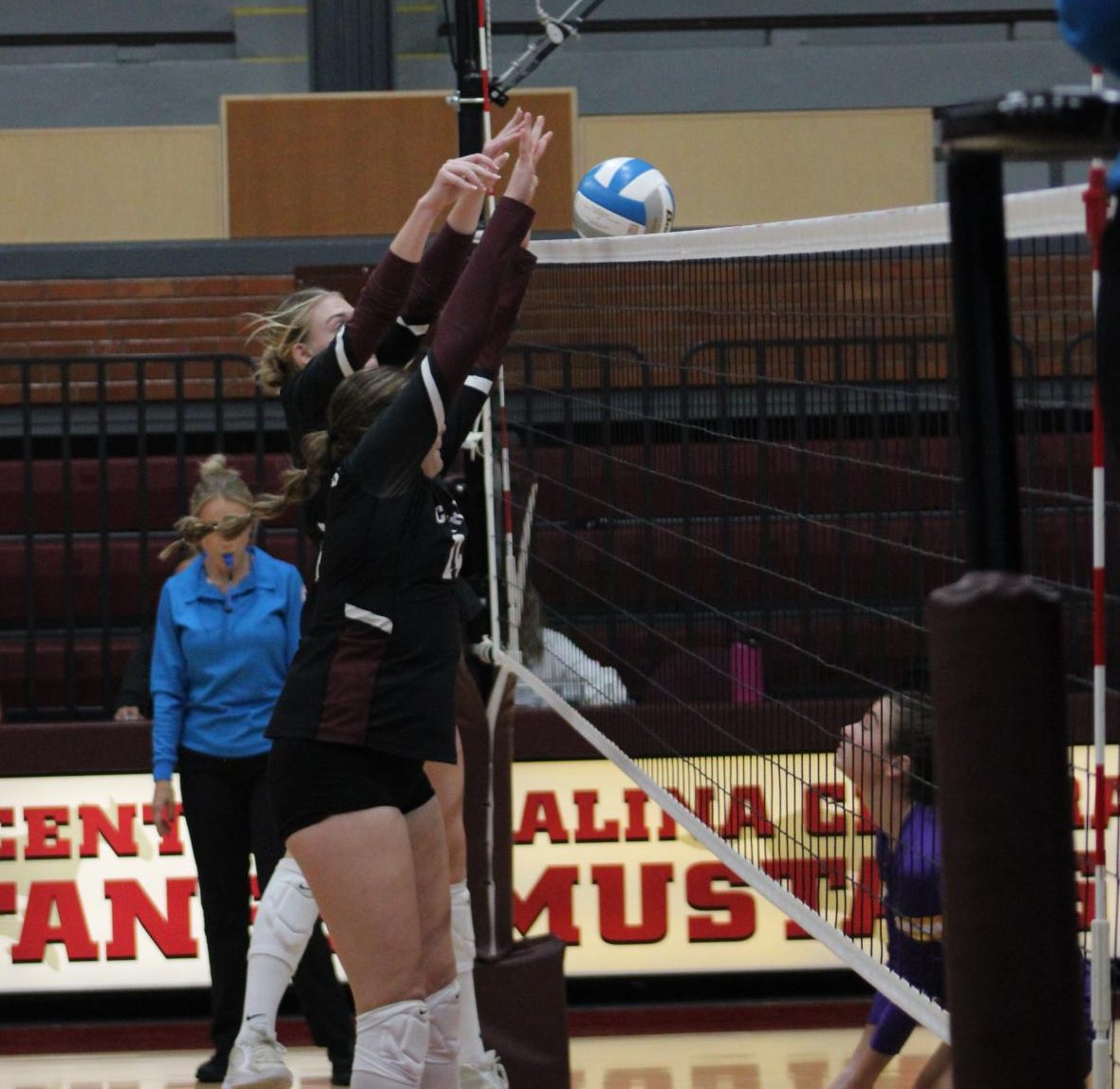 Varsity Volleyball 9/30 Photo Gallery