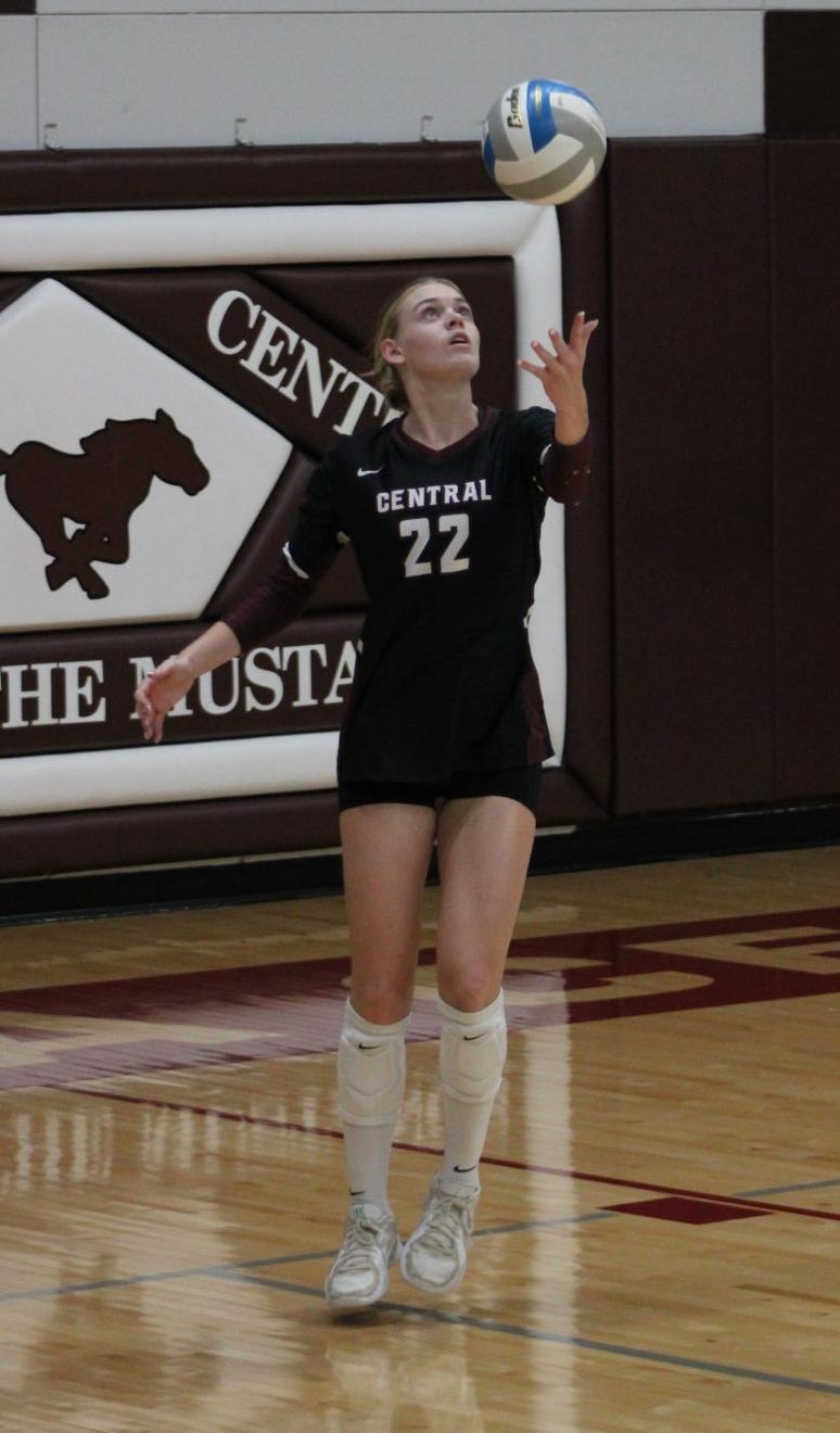 Varsity Volleyball 9/30 Photo Gallery