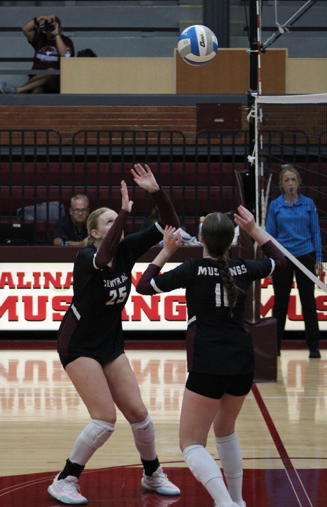 Varsity Volleyball 9/30 Photo Gallery