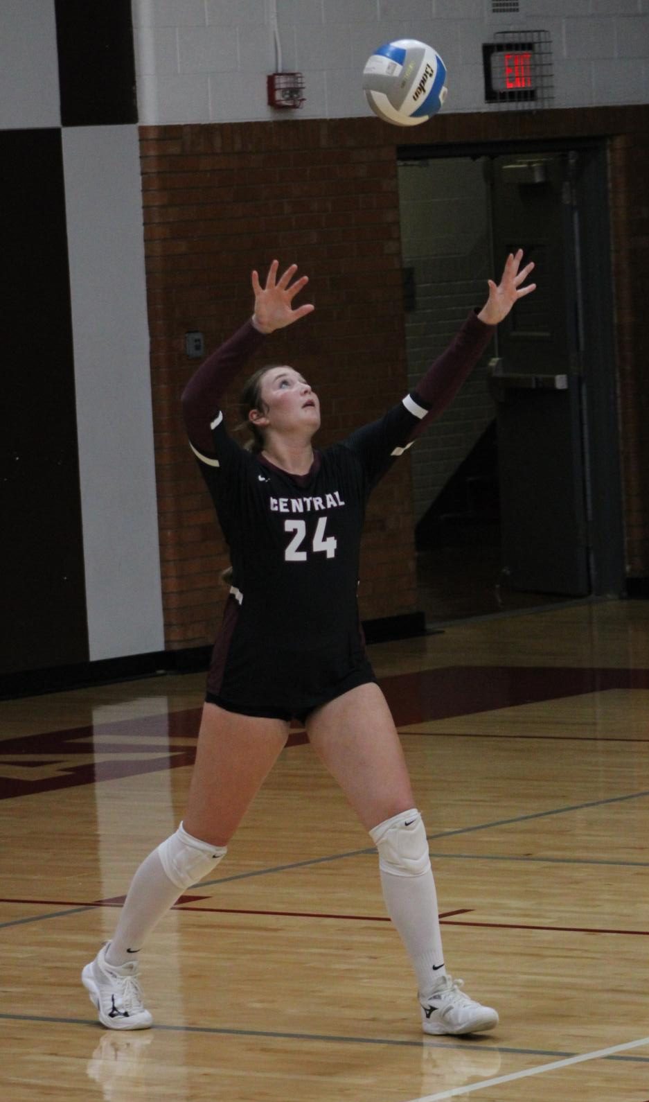Varsity Volleyball 9/30 Photo Gallery