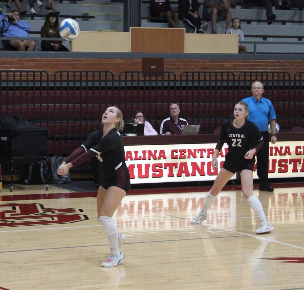 Varsity Volleyball vs. Eisenhower 10/9 (Senior Night) Photo Gallery