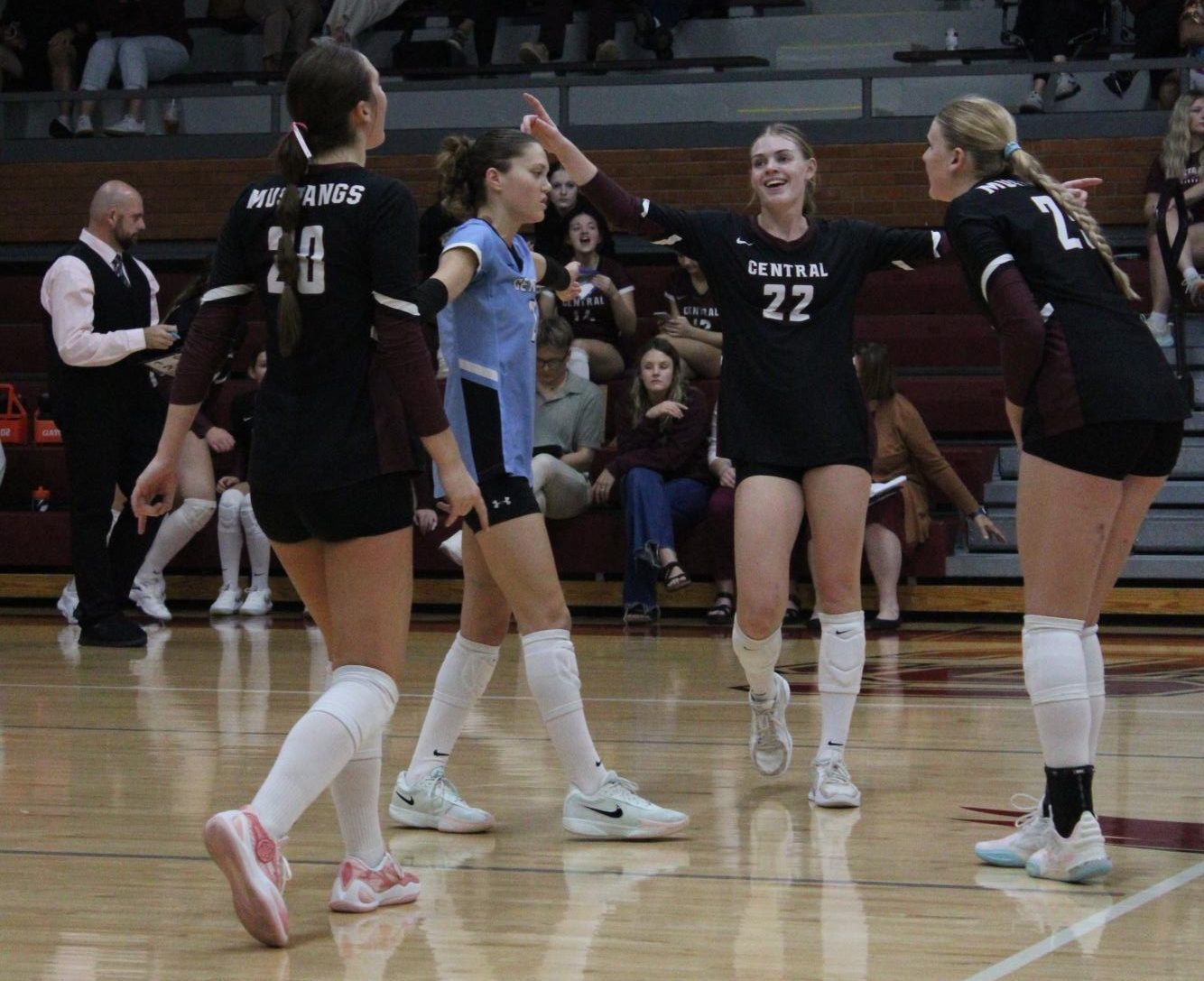 Varsity Volleyball vs. Eisenhower 10/9 (Senior Night) Photo Gallery