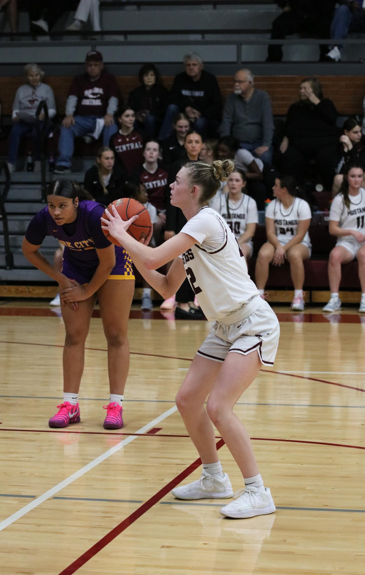 Varsity Girls Basketball vs. Ark City 1/13 Photo Gallery