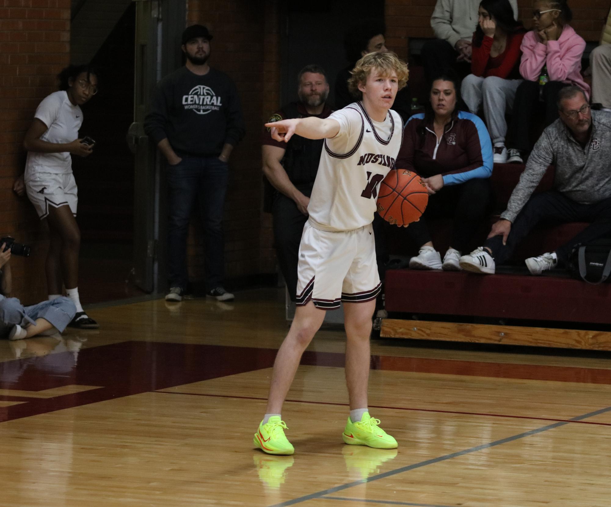 Varsity Boys Basketball vs. Ark City 1/13 Photo Gallery