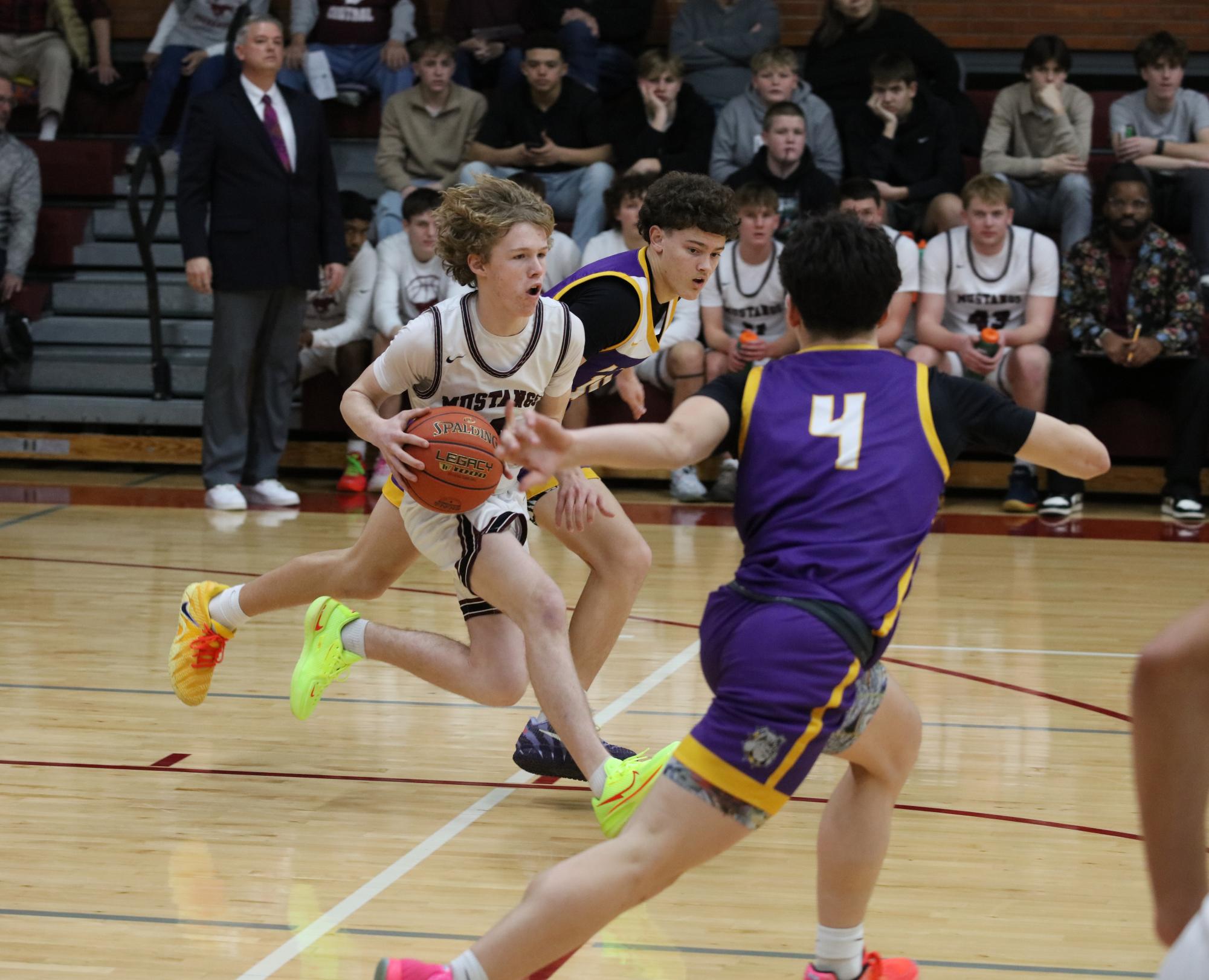 Varsity Boys Basketball vs. Ark City 1/13 Photo Gallery