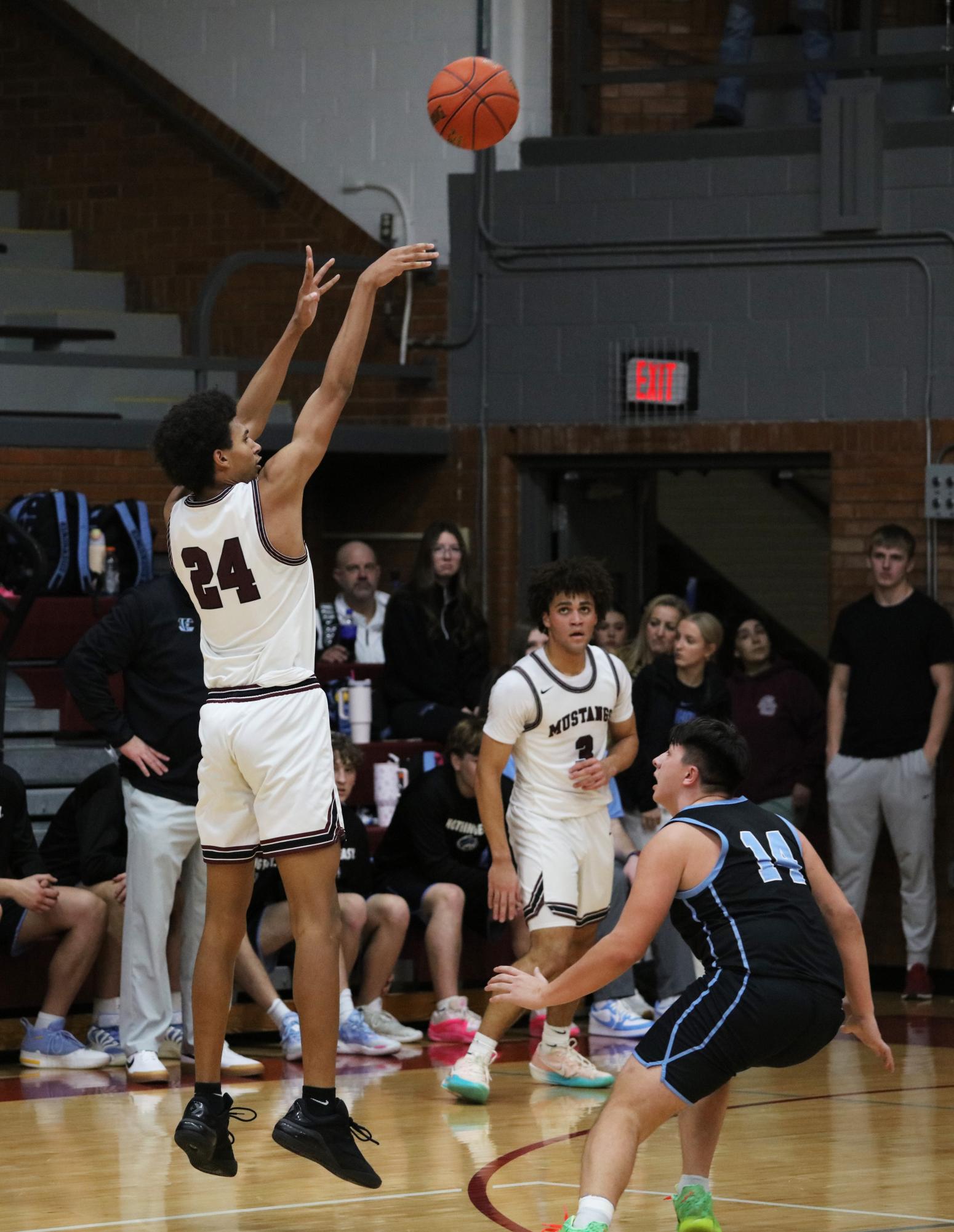 Varsity Boys Basketball vs. Eisenhower 1/16 Photo Gallery