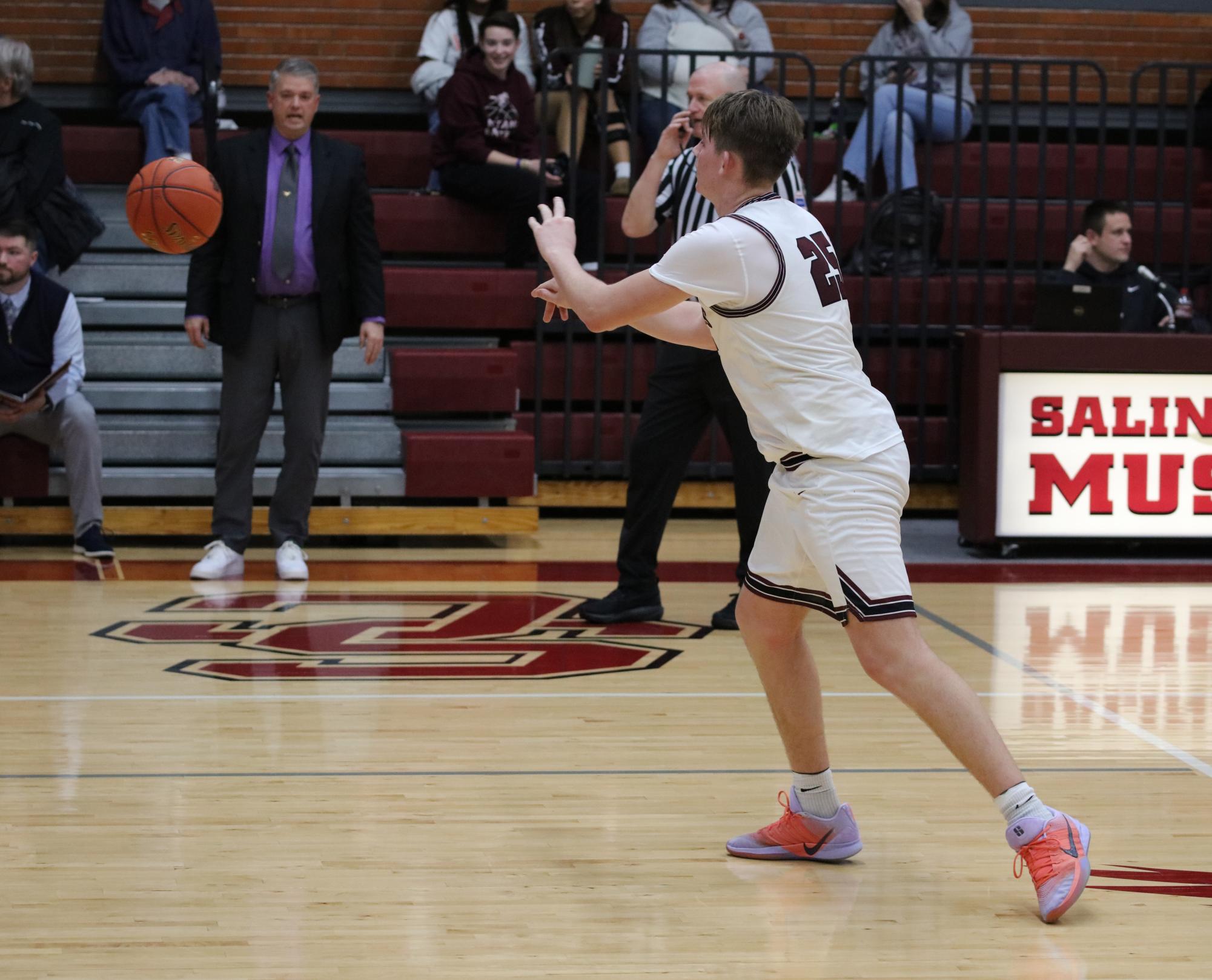 Varsity Boys Basketball vs. Eisenhower 1/16 Photo Gallery