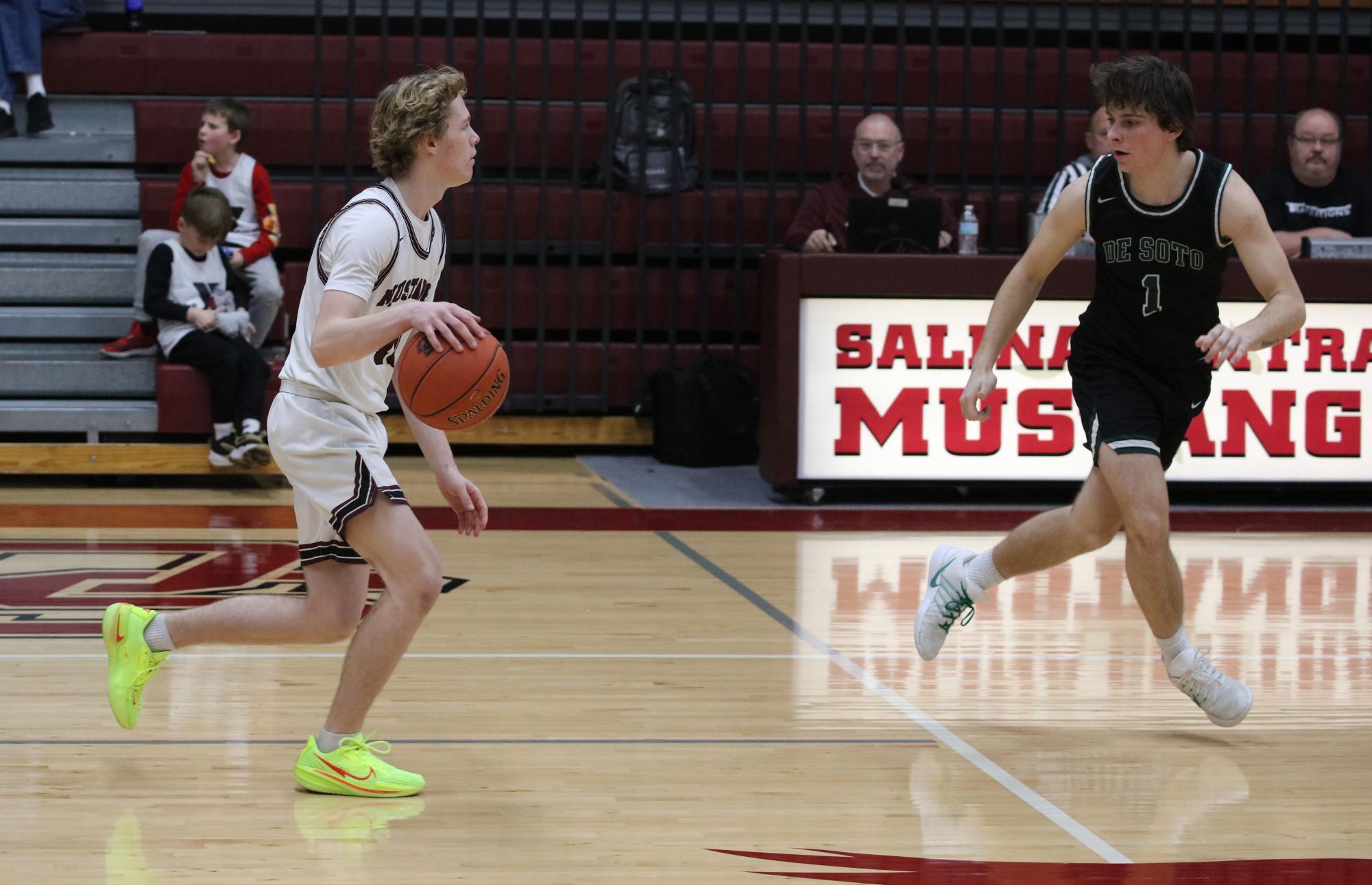 Varsity Boys Basketball vs. De Soto 1/22 (SIT) Photo Gallery