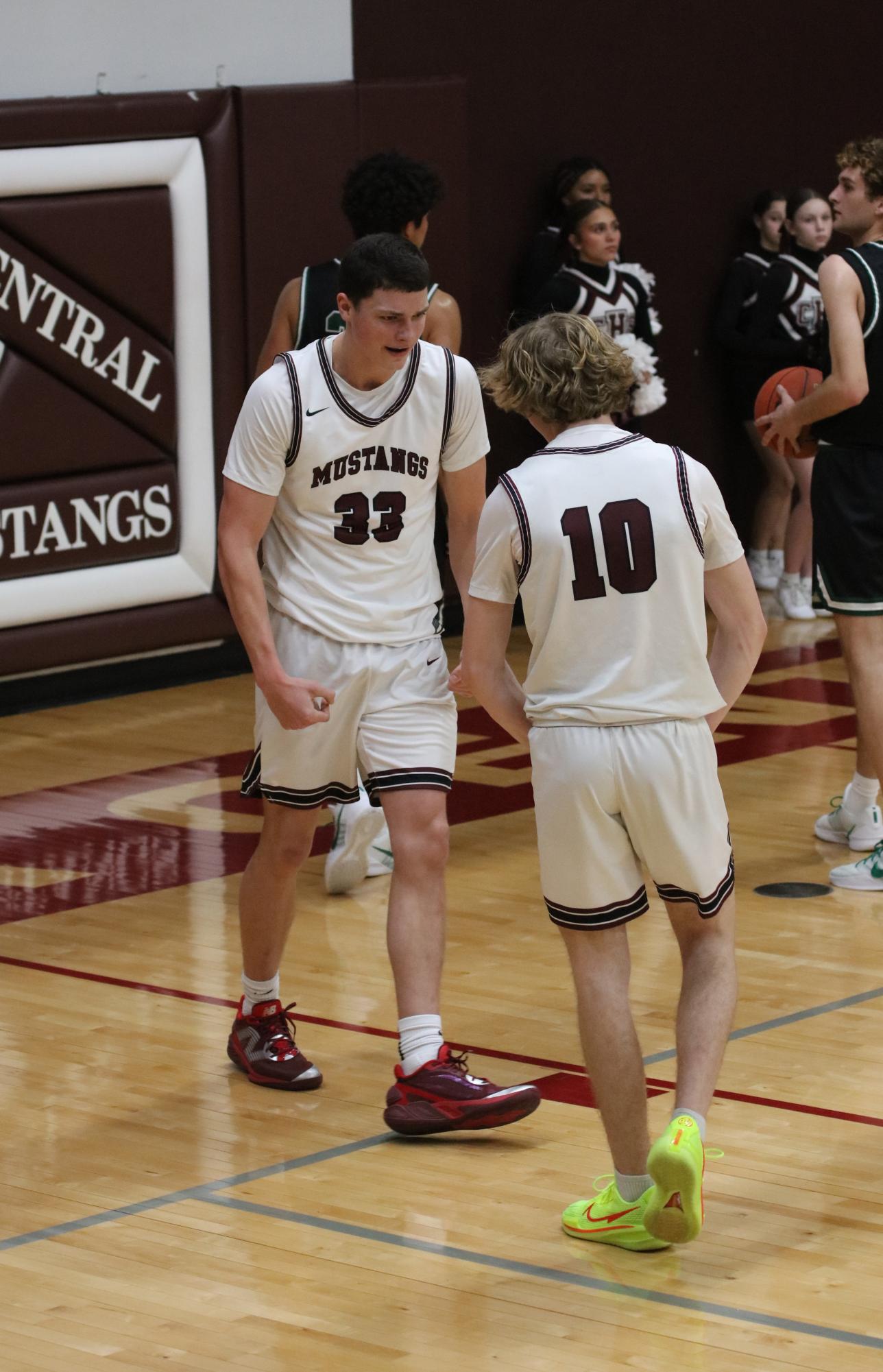 Varsity Boys Basketball vs. De Soto 1/22 (SIT) Photo Gallery